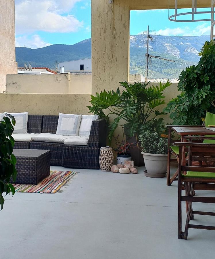 Inspiration Guestroom With Amazing Roof Garden Athena Bagian luar foto