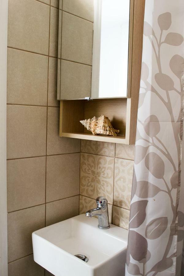 Inspiration Guestroom With Amazing Roof Garden Athena Bagian luar foto